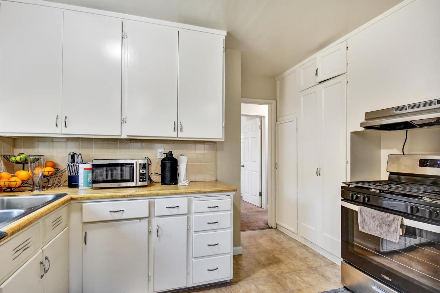 Detail Gallery Image 10 of 34 For 2012 Heatherdale Ave, San Jose,  CA 95128 - – Beds | – Baths