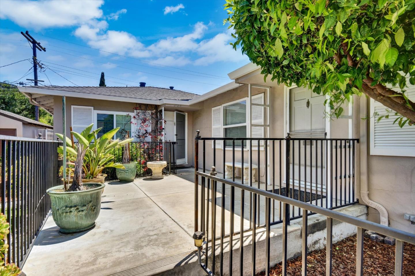 Detail Gallery Image 4 of 34 For 2012 Heatherdale Ave, San Jose,  CA 95128 - – Beds | – Baths