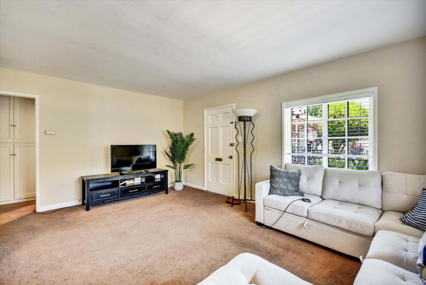 Detail Gallery Image 7 of 34 For 2012 Heatherdale Ave, San Jose,  CA 95128 - – Beds | – Baths