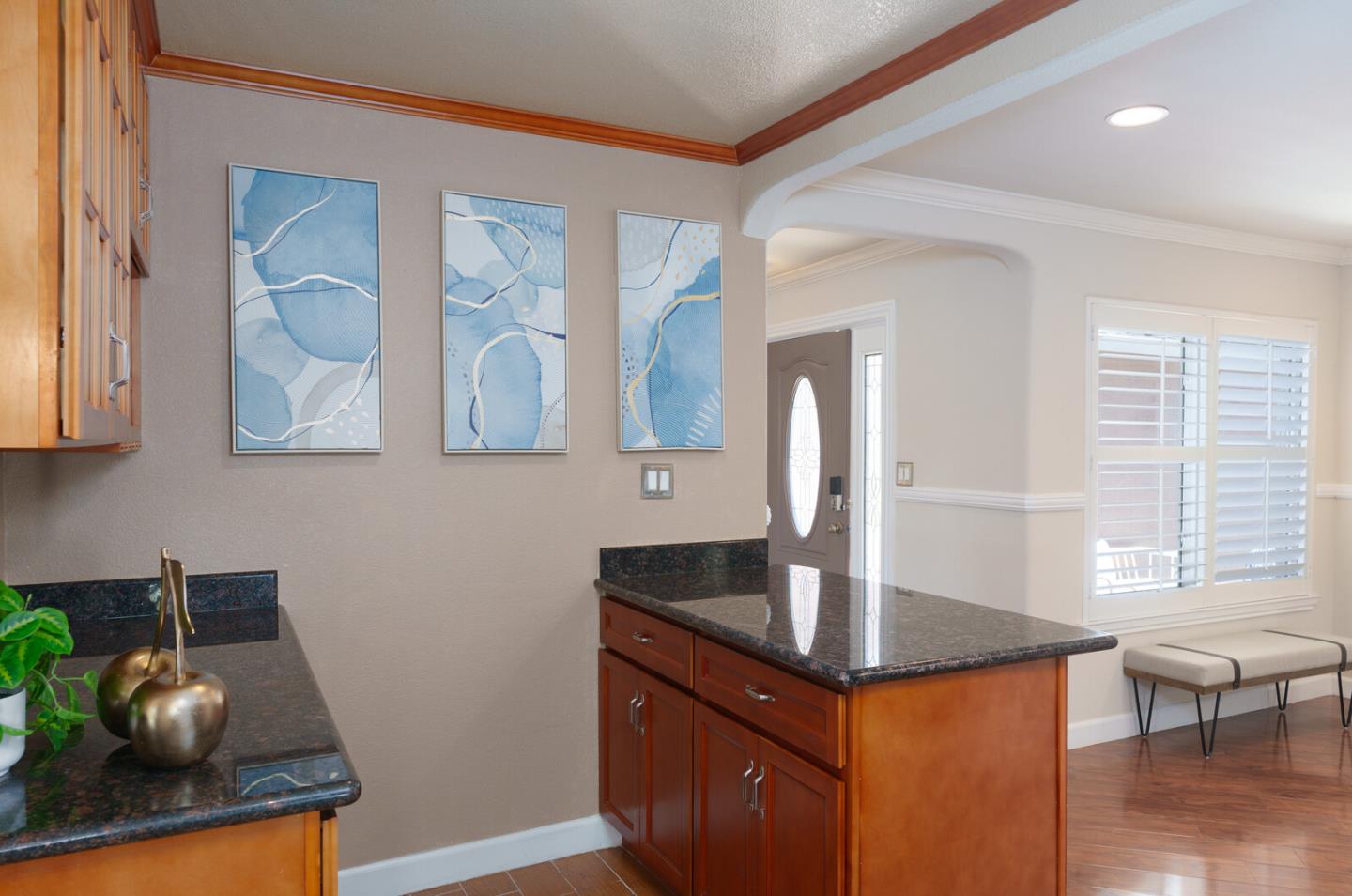 Detail Gallery Image 10 of 24 For 5945 Montalvo Dr, San Jose,  CA 95123 - 4 Beds | 2 Baths