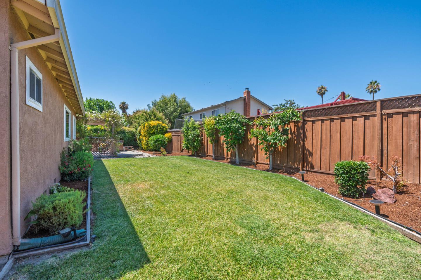 Detail Gallery Image 22 of 24 For 5945 Montalvo Dr, San Jose,  CA 95123 - 4 Beds | 2 Baths