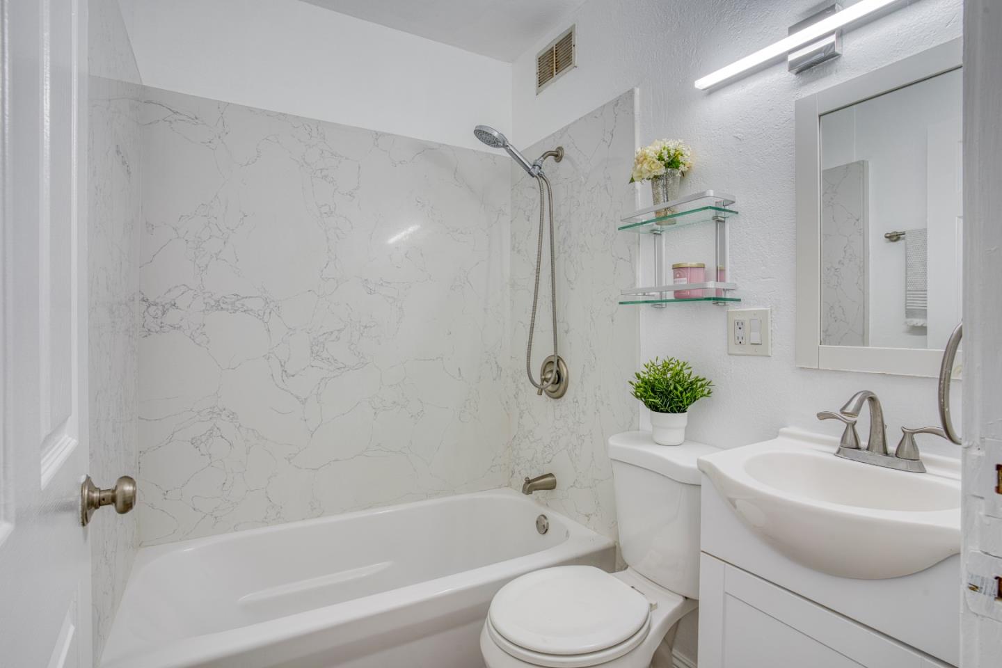 Detail Gallery Image 33 of 55 For 209 N 16th St, San Jose,  CA 95112 - 2 Beds | 2 Baths