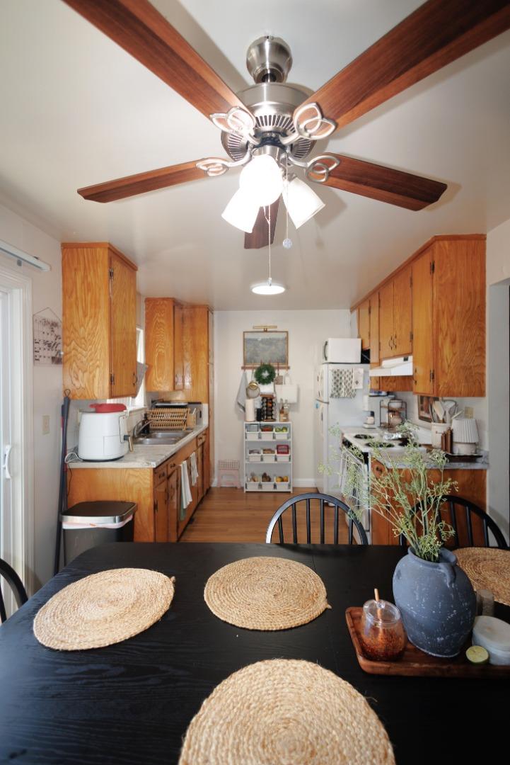 Detail Gallery Image 19 of 52 For 2186 Carlmont Dr, Belmont,  CA 94002 - – Beds | – Baths