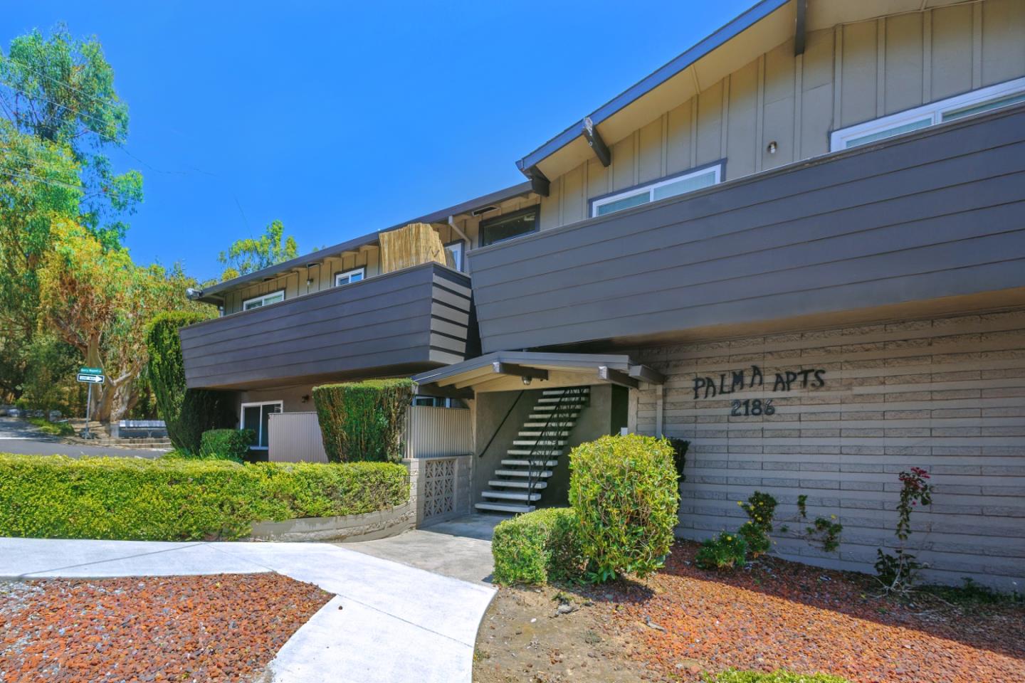 Detail Gallery Image 2 of 52 For 2186 Carlmont Dr, Belmont,  CA 94002 - – Beds | – Baths