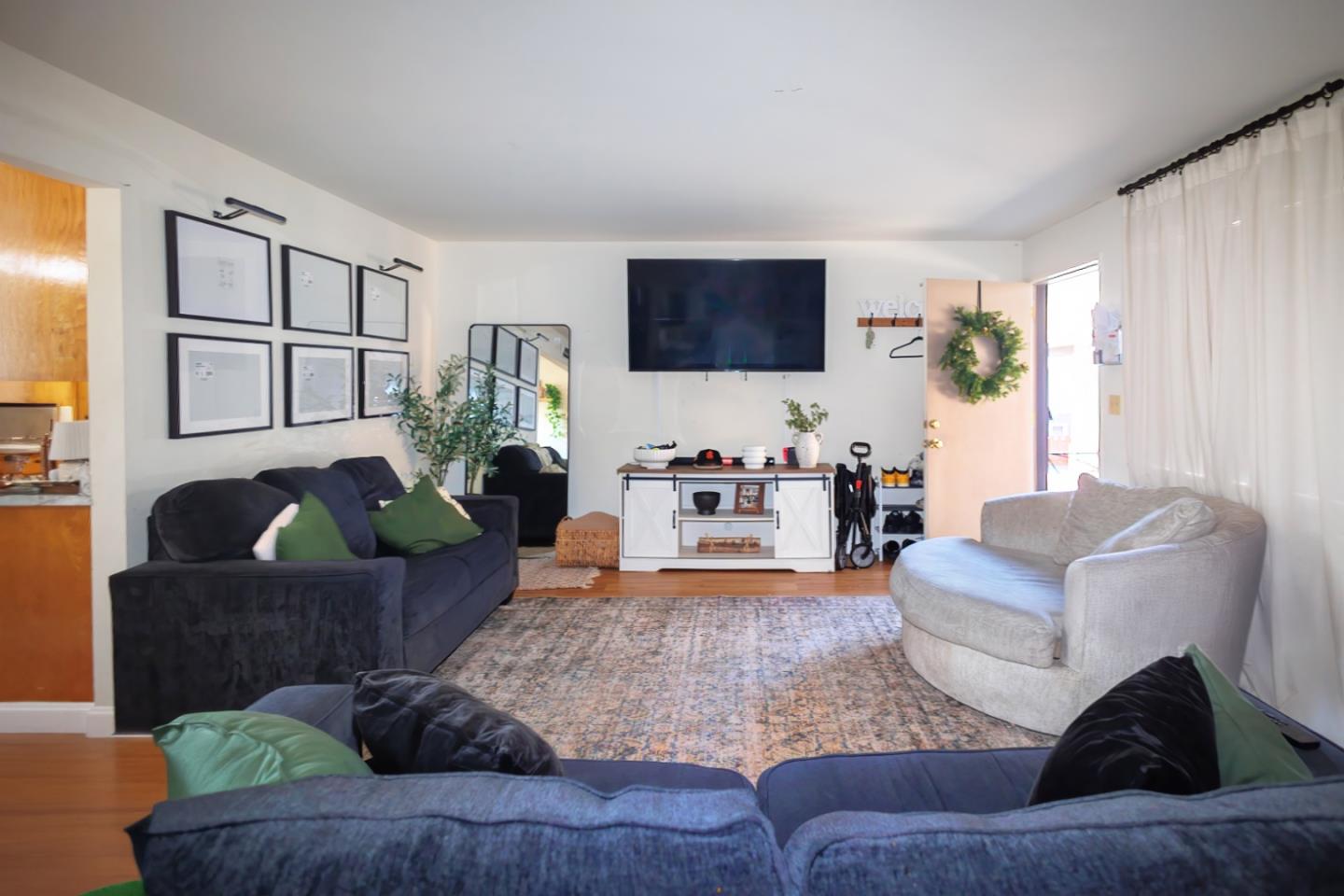 Detail Gallery Image 21 of 52 For 2186 Carlmont Dr, Belmont,  CA 94002 - – Beds | – Baths