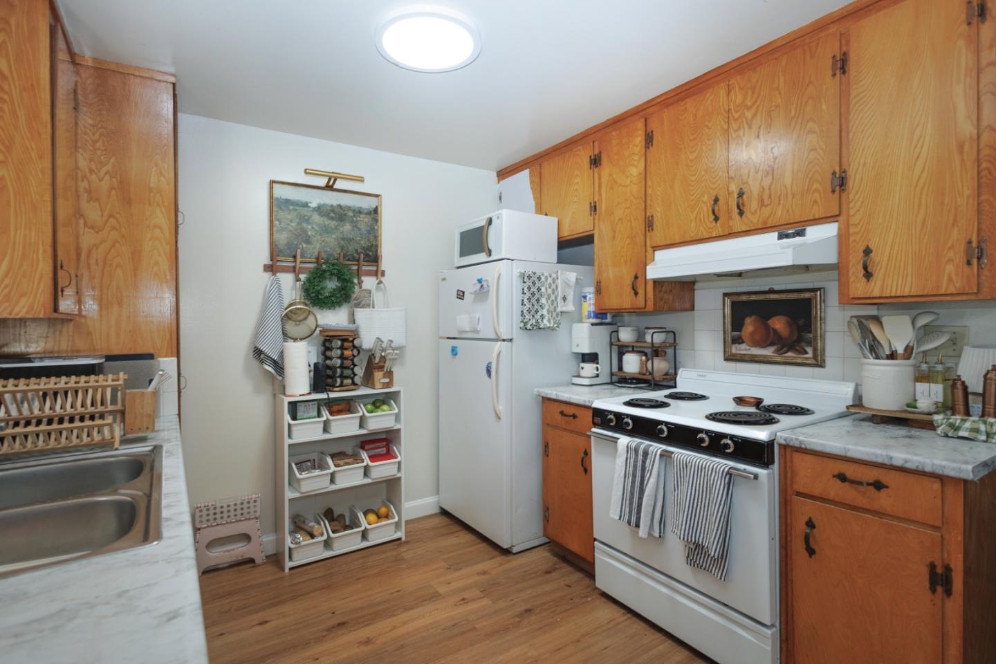 Detail Gallery Image 25 of 52 For 2186 Carlmont Dr, Belmont,  CA 94002 - – Beds | – Baths