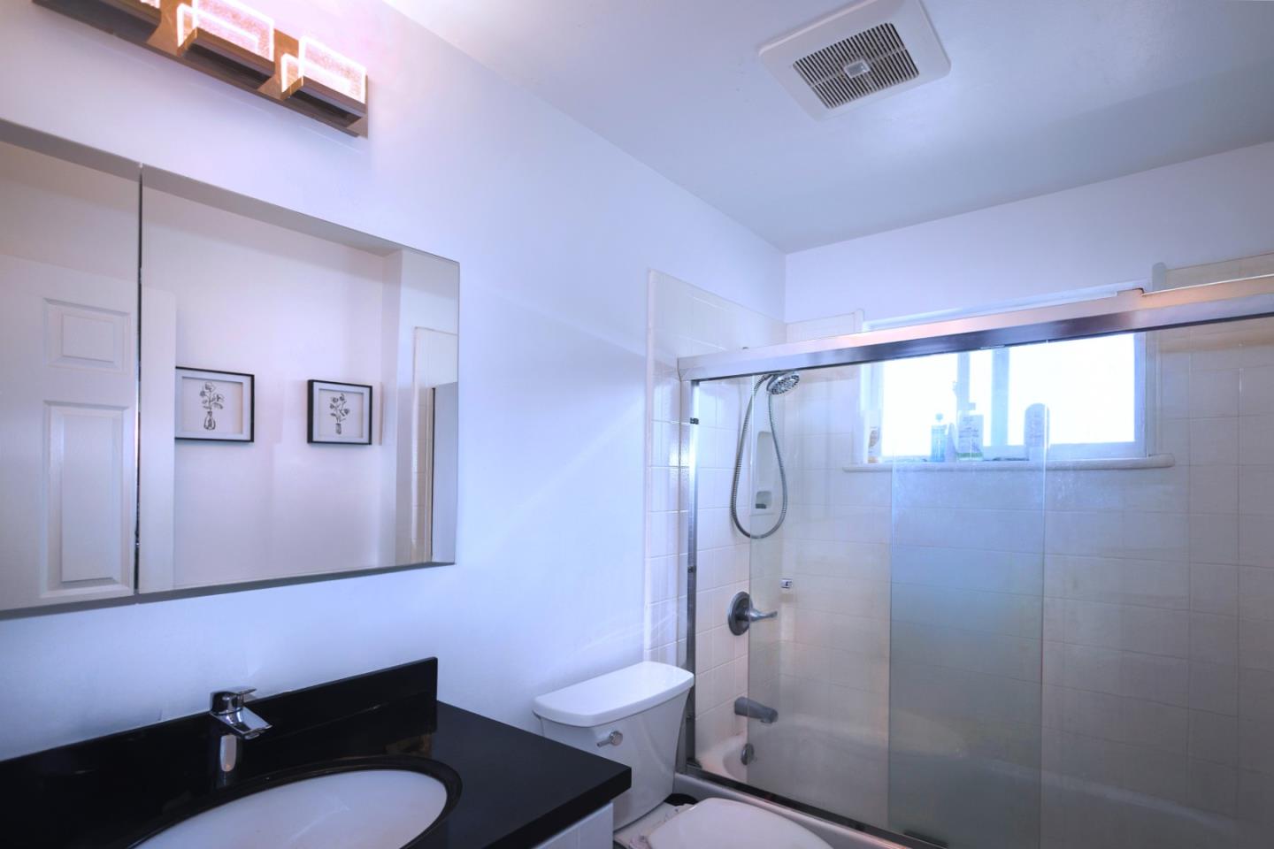Detail Gallery Image 29 of 52 For 2186 Carlmont Dr, Belmont,  CA 94002 - – Beds | – Baths