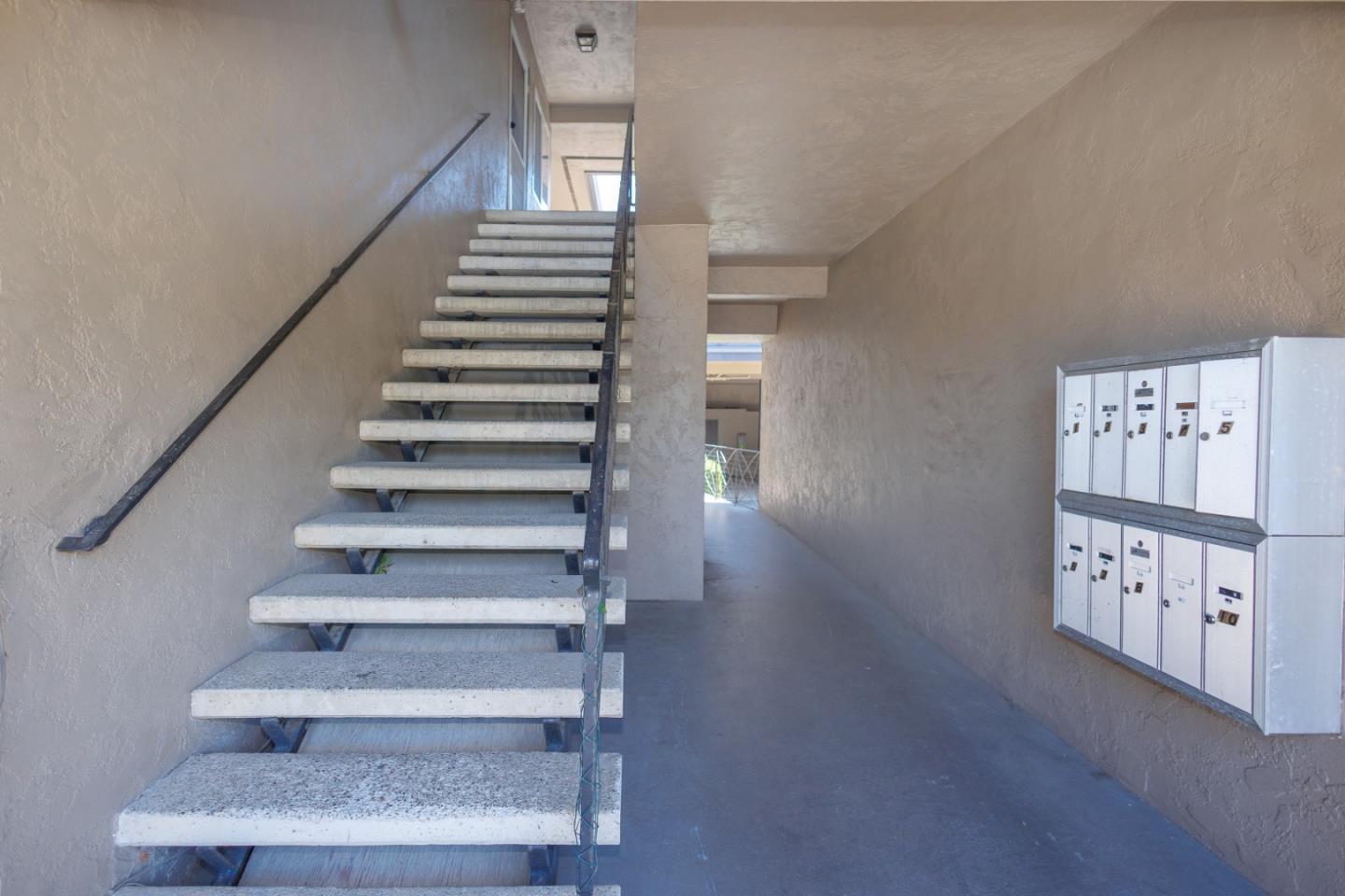 Detail Gallery Image 42 of 52 For 2186 Carlmont Dr, Belmont,  CA 94002 - – Beds | – Baths