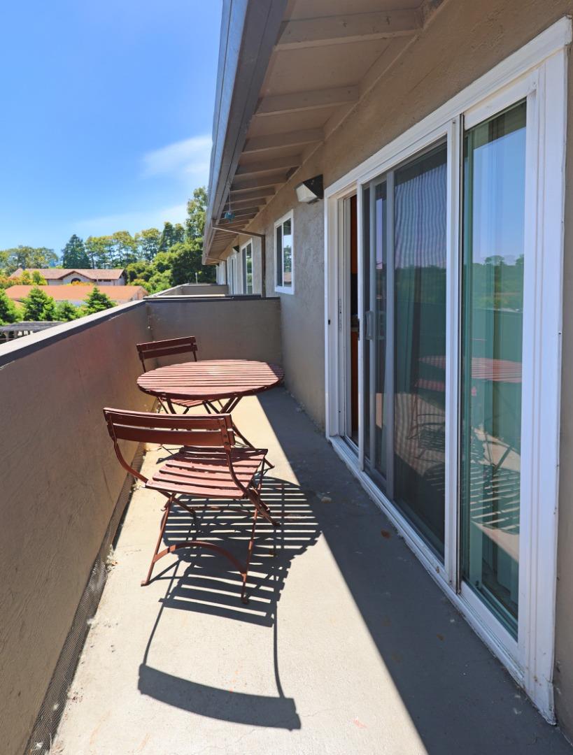 Detail Gallery Image 51 of 52 For 2186 Carlmont Dr, Belmont,  CA 94002 - – Beds | – Baths