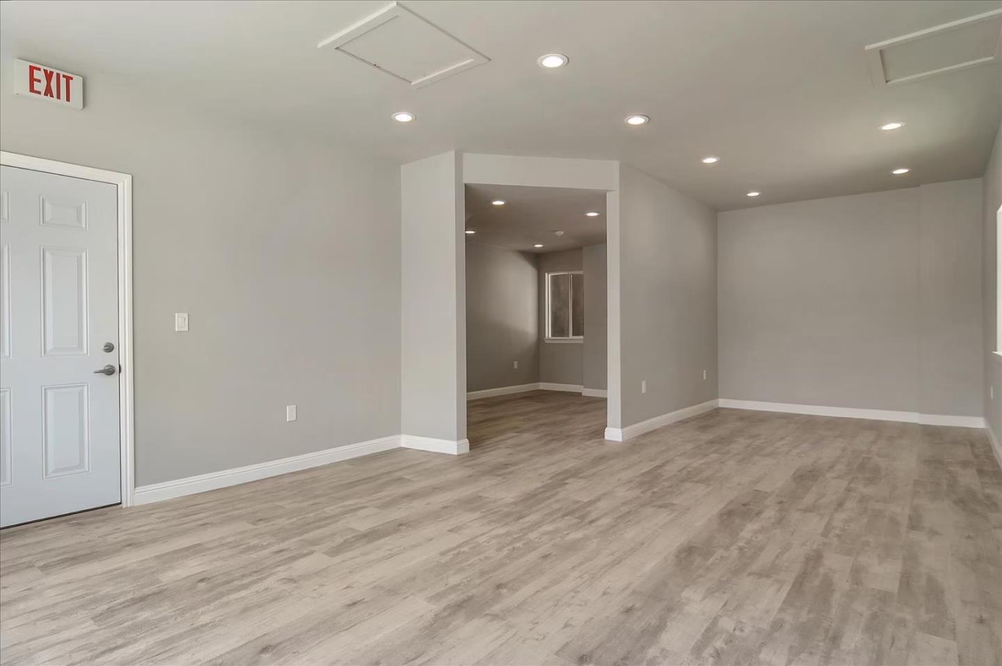 Detail Gallery Image 7 of 8 For 298 N 7th St, San Jose,  CA 95112 - – Beds | – Baths