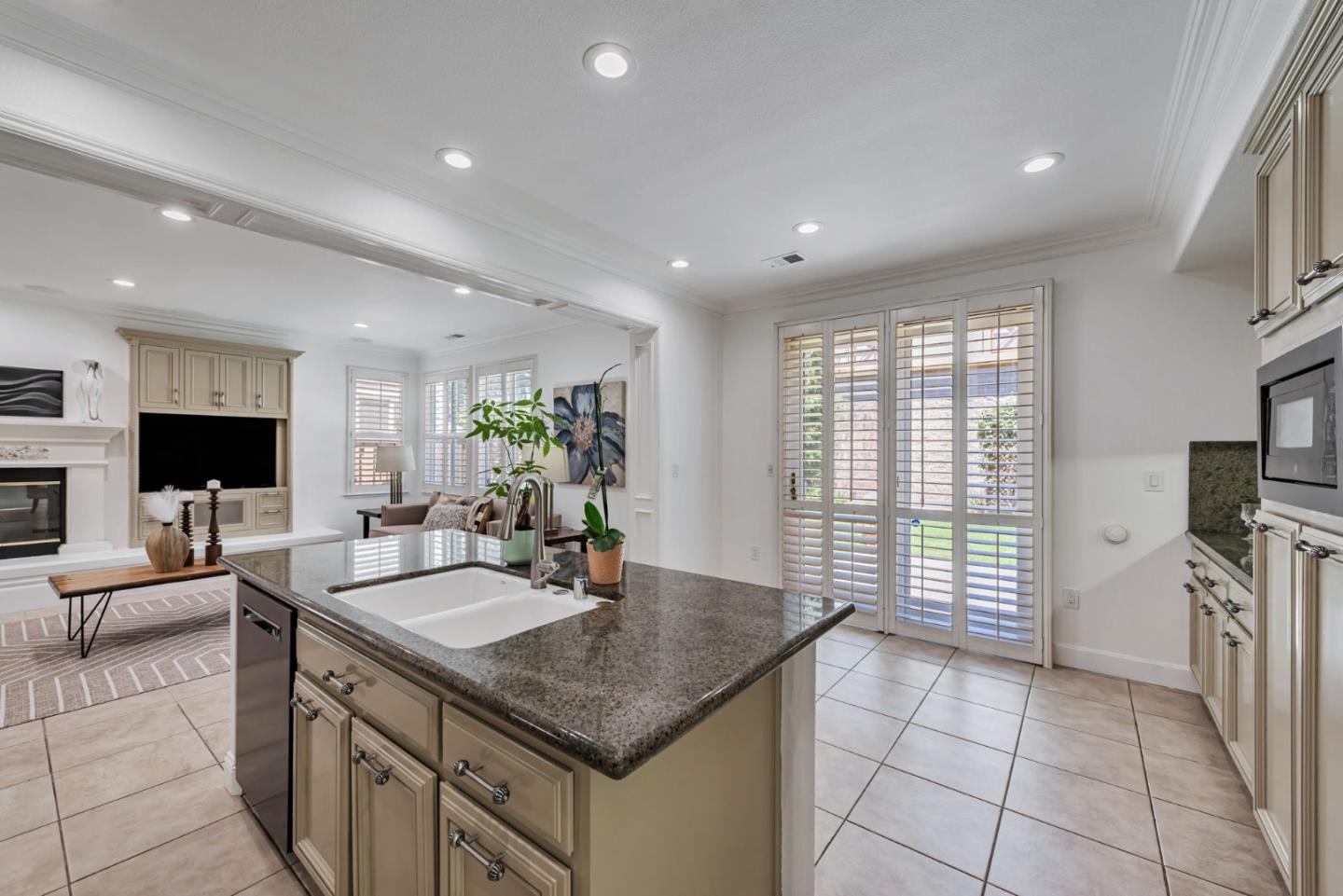 Detail Gallery Image 15 of 34 For 1735 Whispering Willow Pl, San Jose,  CA 95125 - 4 Beds | 2/1 Baths
