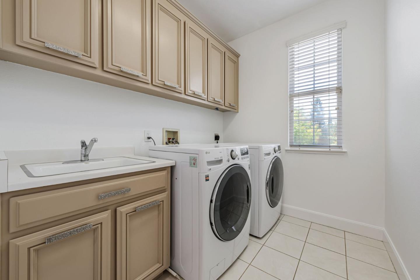 Detail Gallery Image 30 of 34 For 1735 Whispering Willow Pl, San Jose,  CA 95125 - 4 Beds | 2/1 Baths