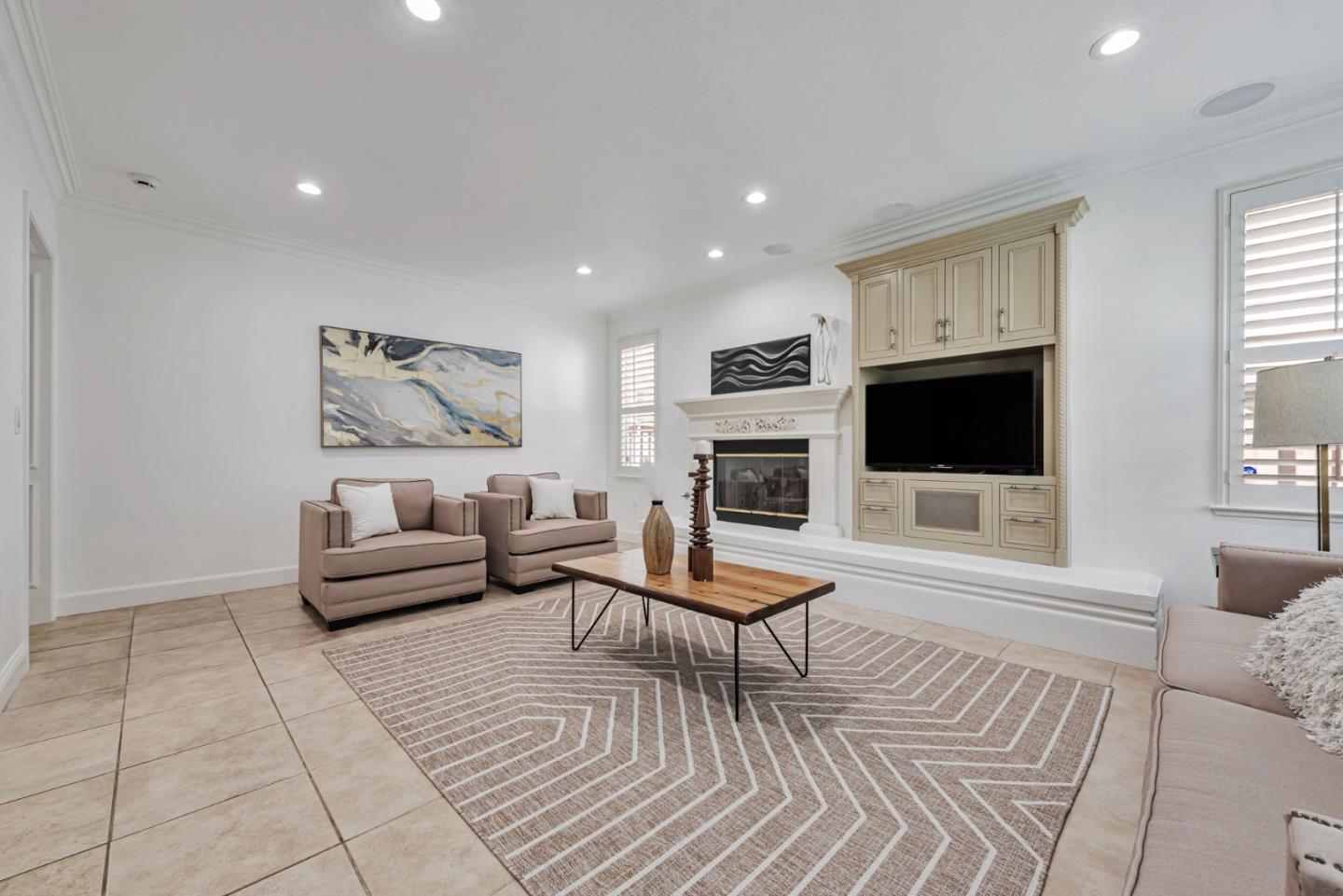 Detail Gallery Image 9 of 34 For 1735 Whispering Willow Pl, San Jose,  CA 95125 - 4 Beds | 2/1 Baths