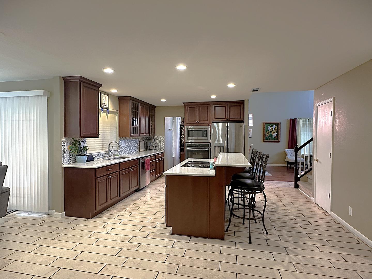 Detail Gallery Image 15 of 36 For 2613 Medinah Ct, Modesto,  CA 95355 - 3 Beds | 2/1 Baths
