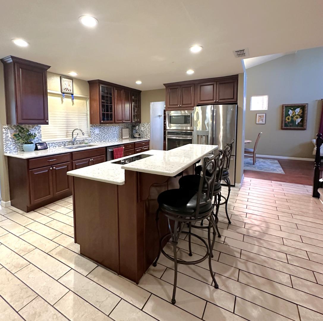Detail Gallery Image 16 of 36 For 2613 Medinah Ct, Modesto,  CA 95355 - 3 Beds | 2/1 Baths