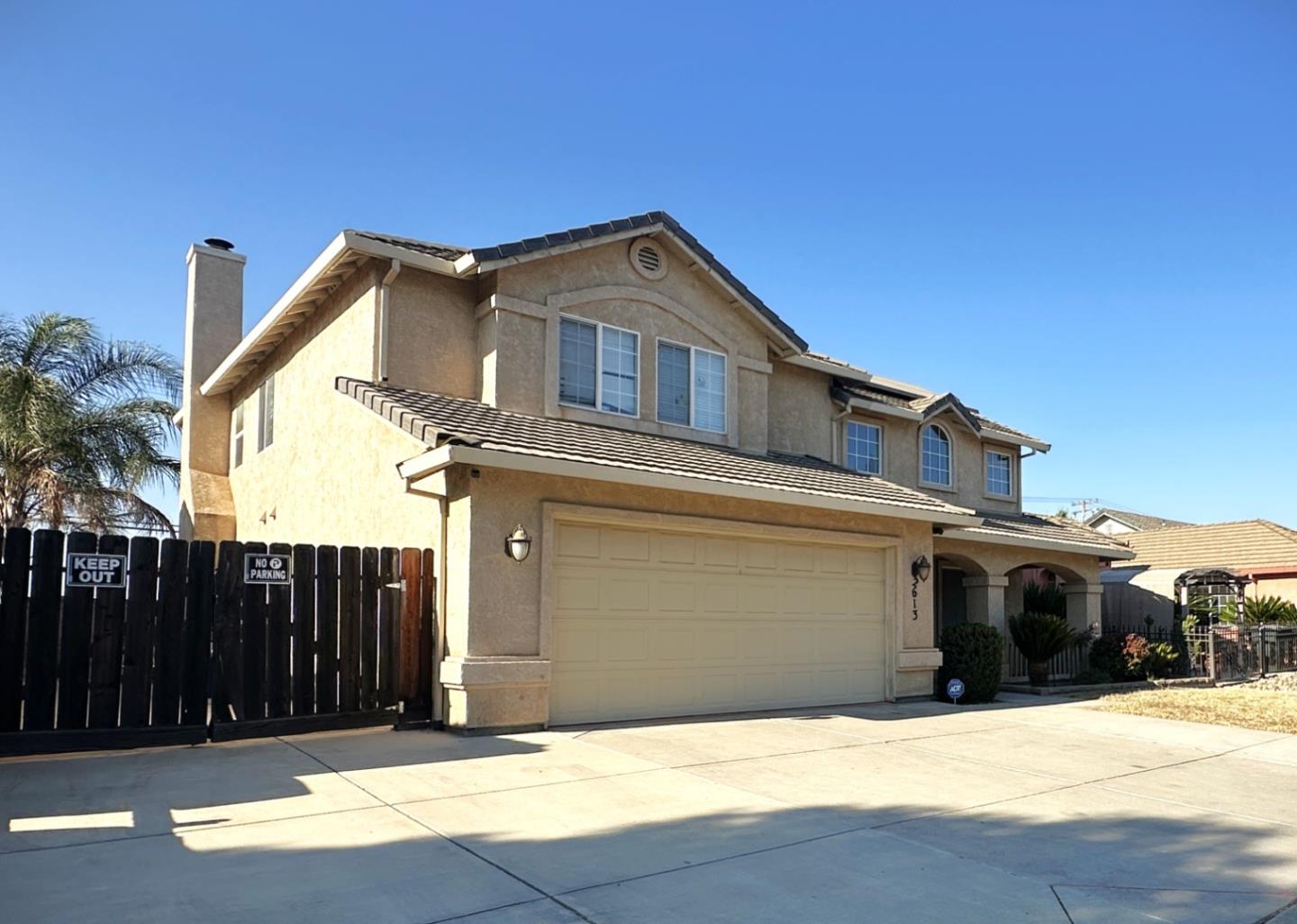 Detail Gallery Image 2 of 36 For 2613 Medinah Ct, Modesto,  CA 95355 - 3 Beds | 2/1 Baths