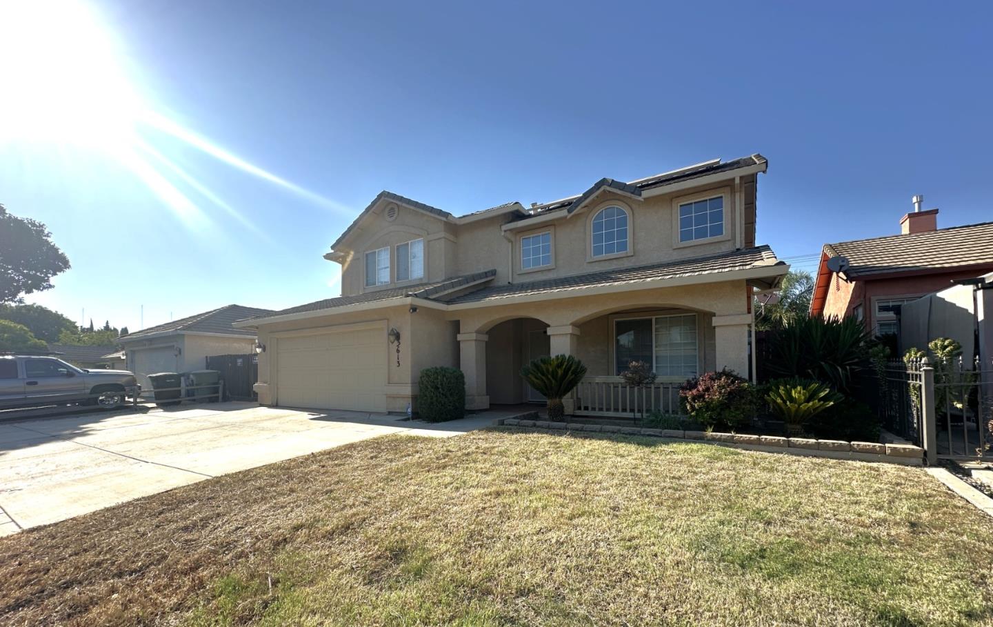 Detail Gallery Image 3 of 36 For 2613 Medinah Ct, Modesto,  CA 95355 - 3 Beds | 2/1 Baths