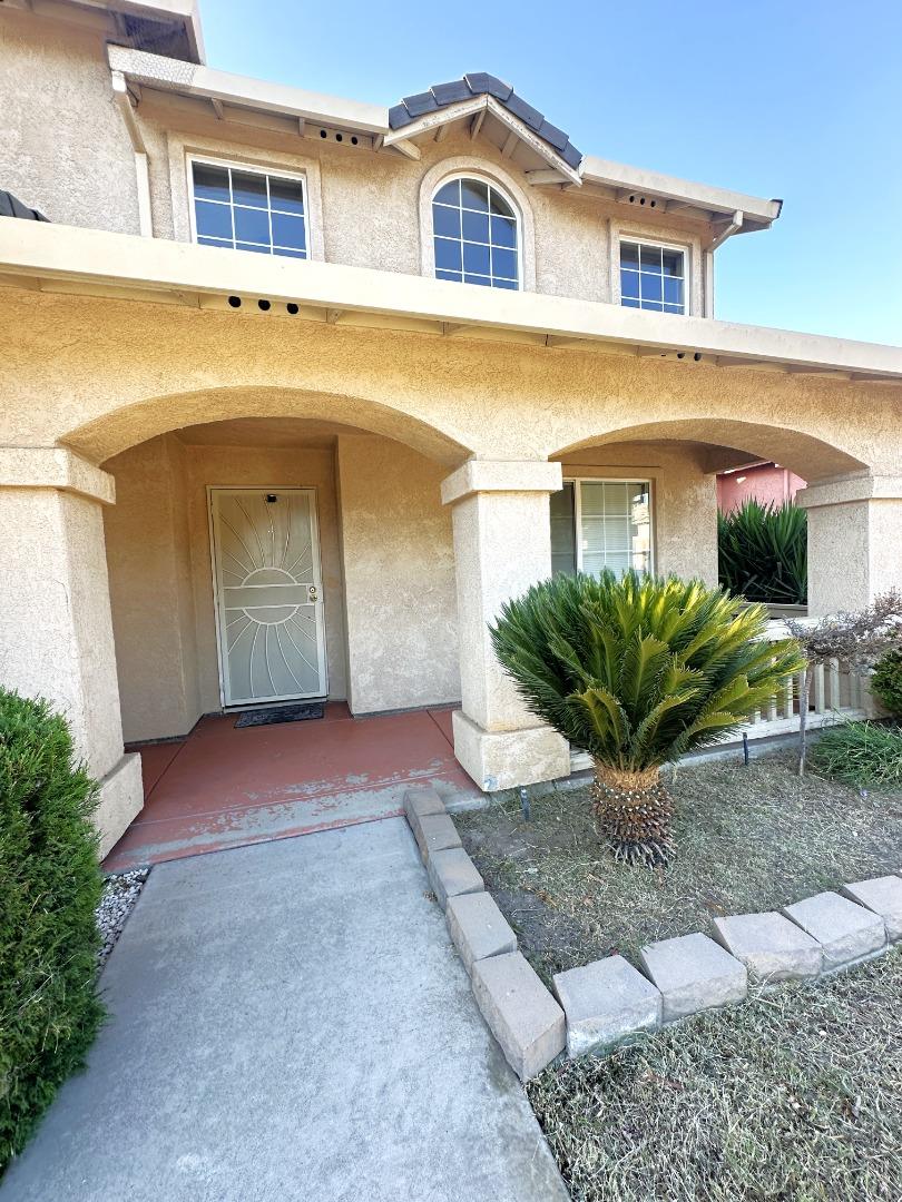 Detail Gallery Image 8 of 36 For 2613 Medinah Ct, Modesto,  CA 95355 - 3 Beds | 2/1 Baths