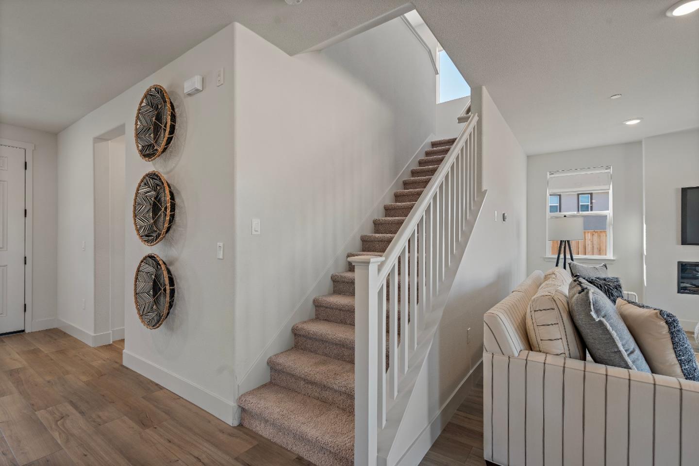 Detail Gallery Image 21 of 53 For 191 Scarlett Way, Hollister,  CA 95023 - 4 Beds | 3/1 Baths