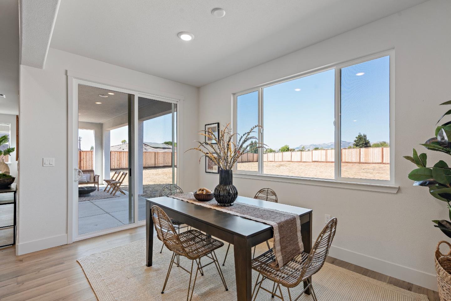 Detail Gallery Image 23 of 53 For 191 Scarlett Way, Hollister,  CA 95023 - 4 Beds | 3/1 Baths