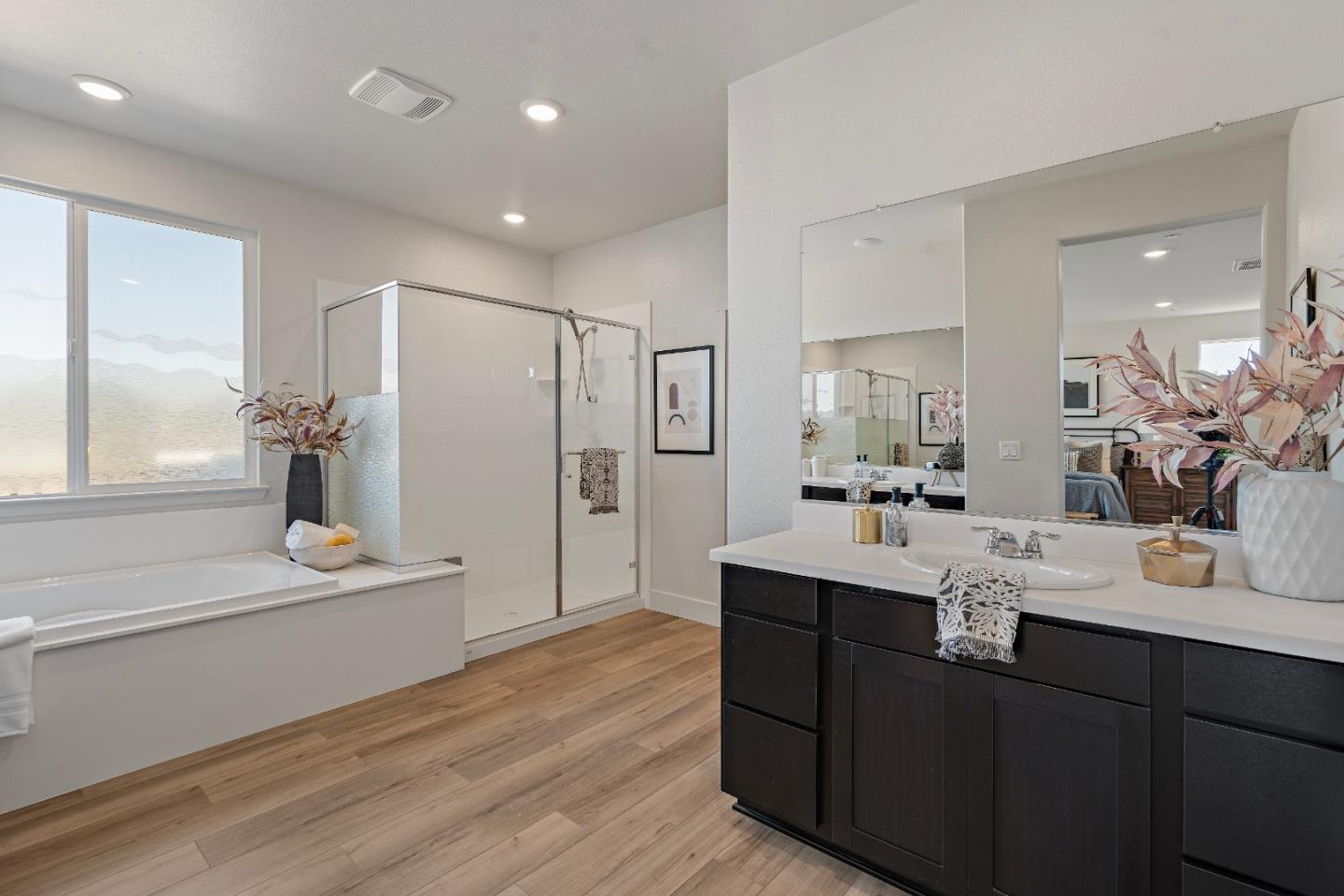 Detail Gallery Image 34 of 53 For 191 Scarlett Way, Hollister,  CA 95023 - 4 Beds | 3/1 Baths