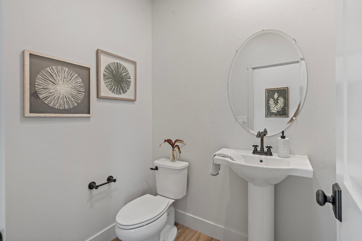 Detail Gallery Image 44 of 53 For 191 Scarlett Way, Hollister,  CA 95023 - 4 Beds | 3/1 Baths