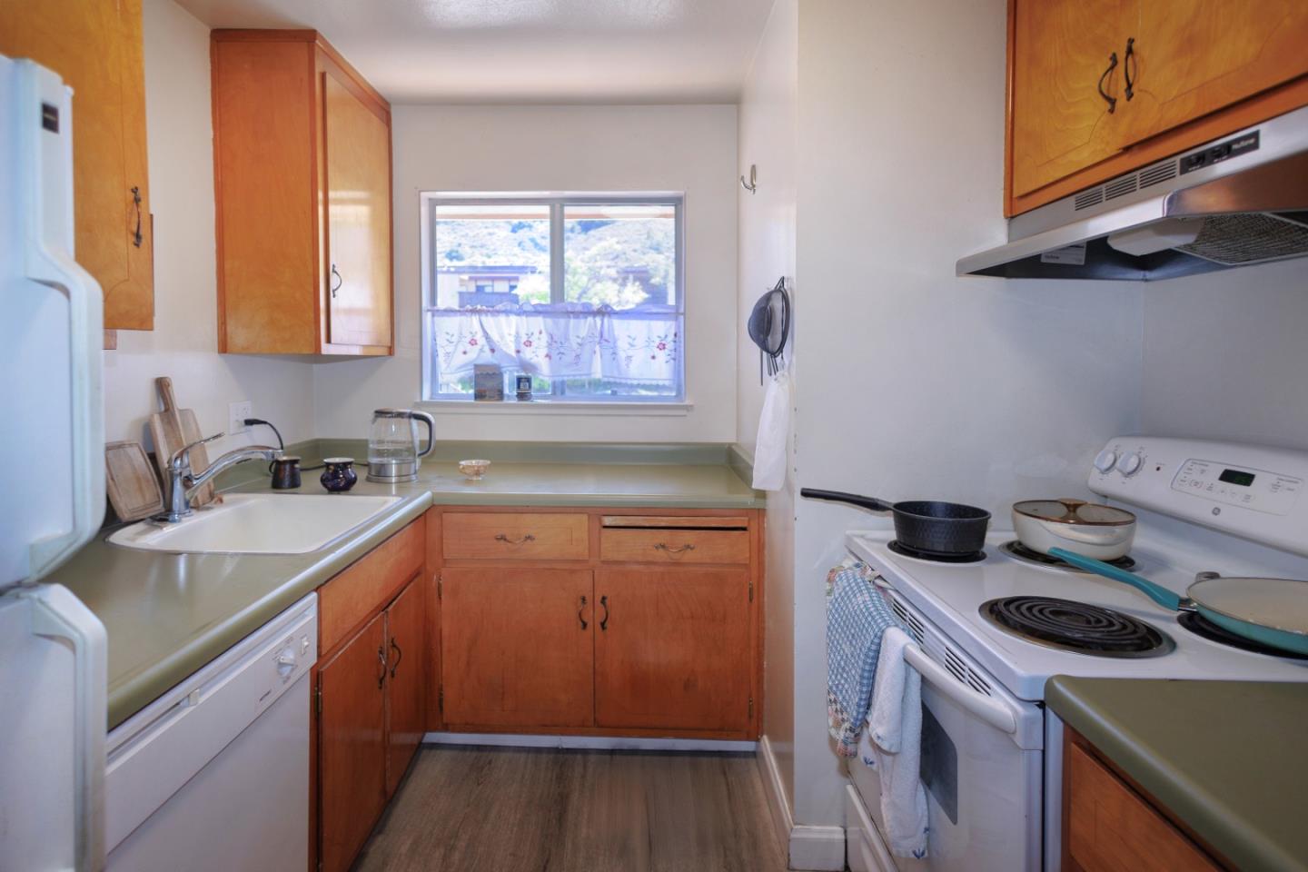 Detail Gallery Image 20 of 46 For 1205 Geraldine Way, Belmont,  CA 94002 - – Beds | – Baths