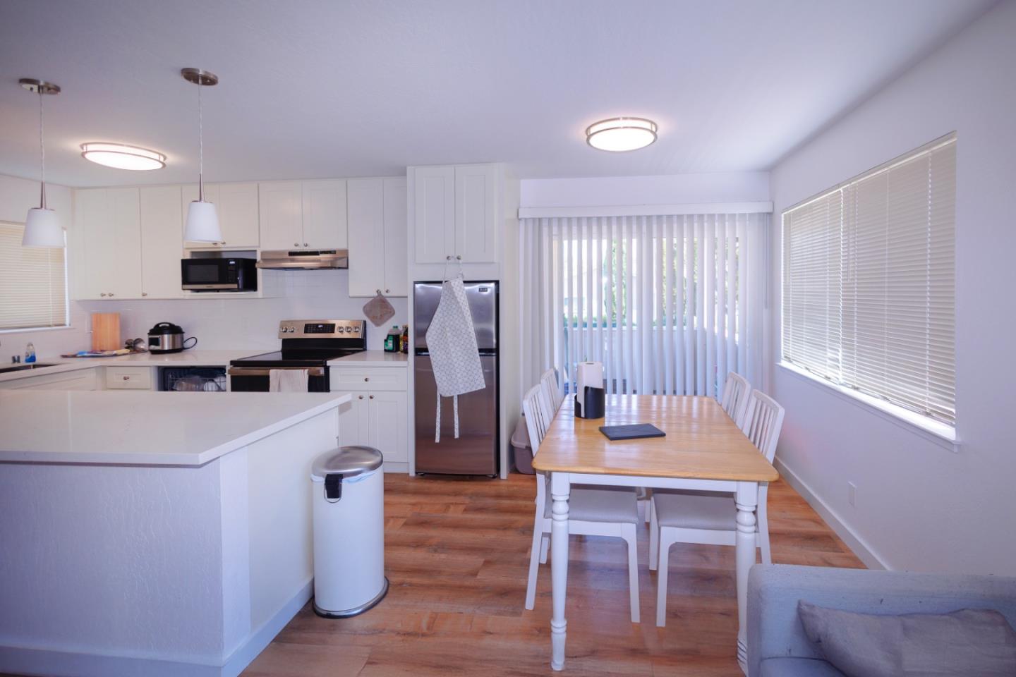 Detail Gallery Image 9 of 46 For 1205 Geraldine Way, Belmont,  CA 94002 - – Beds | – Baths