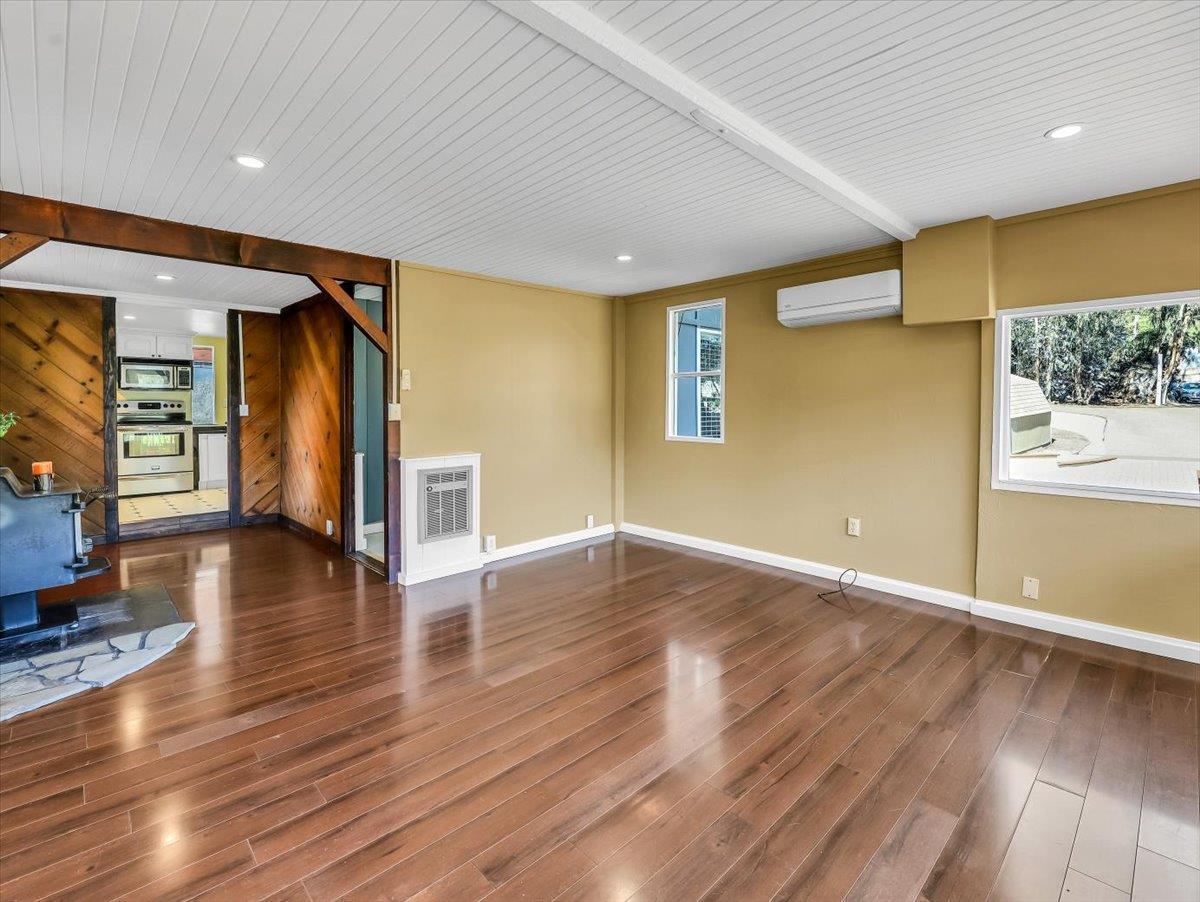 Detail Gallery Image 23 of 43 For 11880 San Mateo Rd, Half Moon Bay,  CA 94019 - 2 Beds | 2 Baths