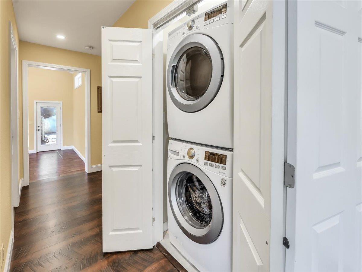 Detail Gallery Image 7 of 43 For 11880 San Mateo Rd, Half Moon Bay,  CA 94019 - 2 Beds | 2 Baths