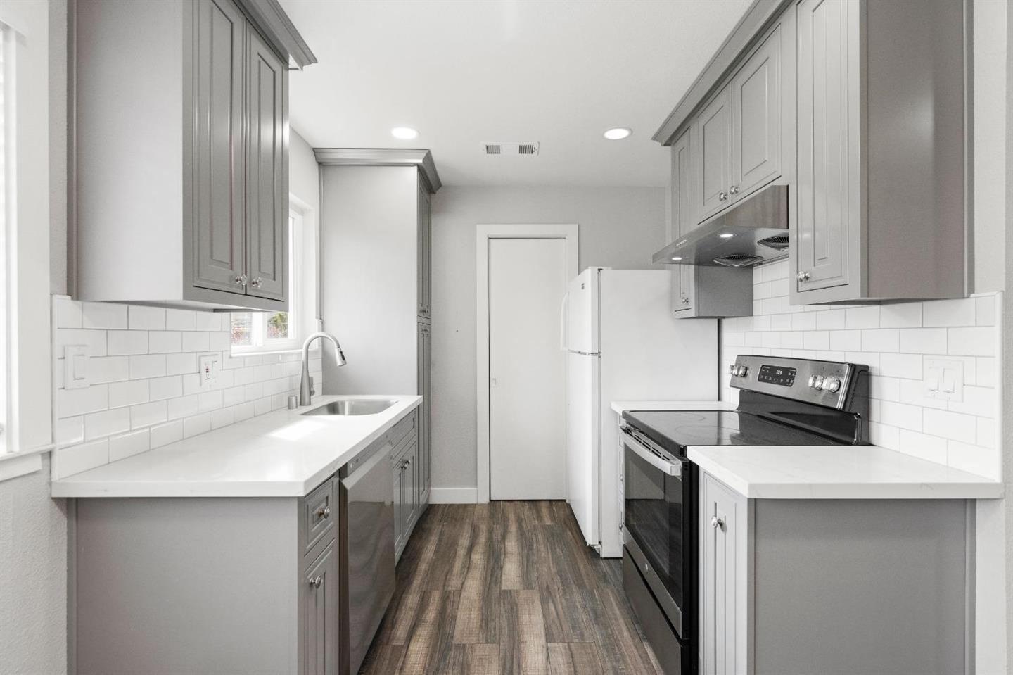 Detail Gallery Image 17 of 19 For 7344 Rainbow Dr, Cupertino,  CA 95014 - – Beds | – Baths