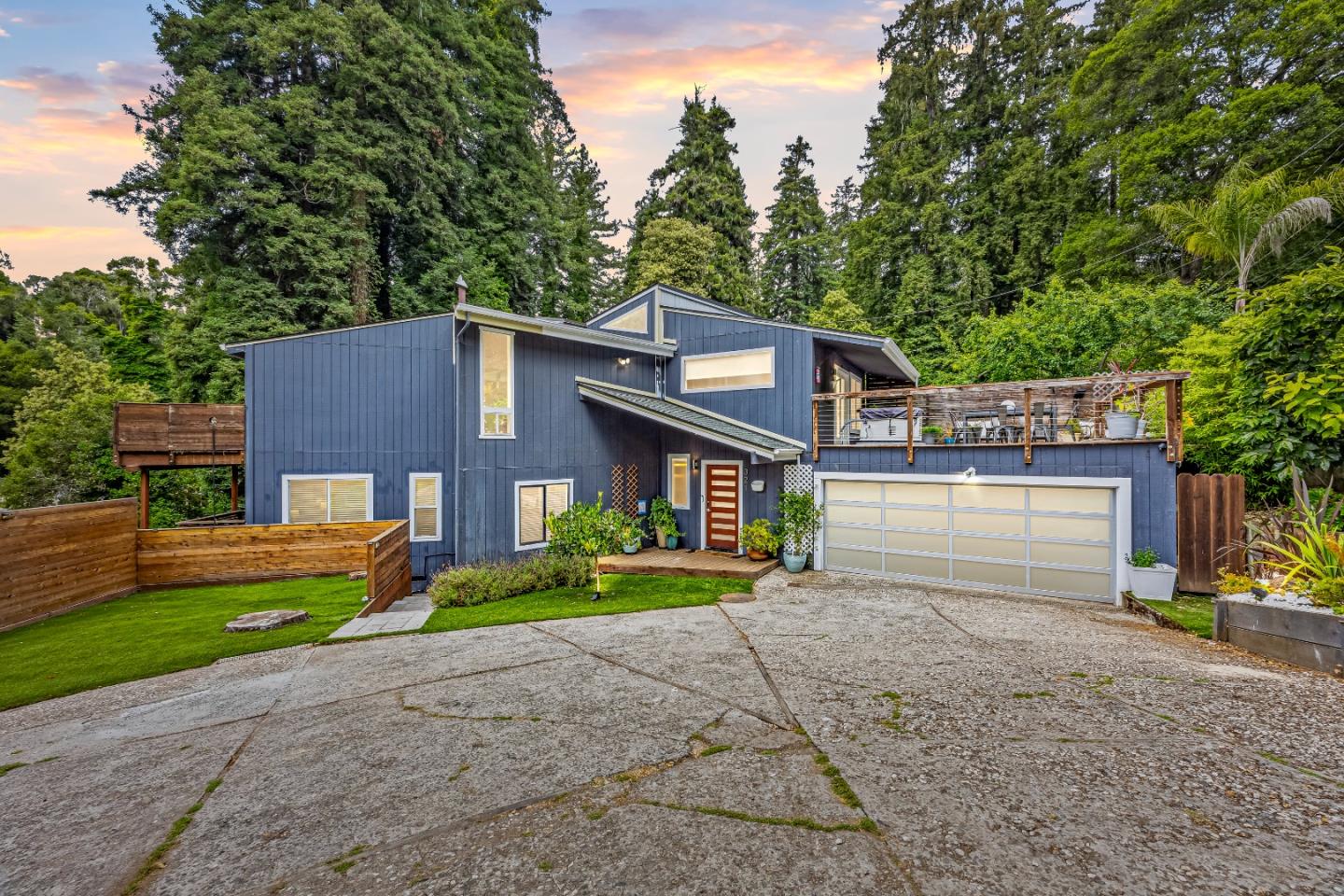 Detail Gallery Image 1 of 57 For 321 Valencia Rd, Aptos,  CA 95003 - 4 Beds | 2 Baths