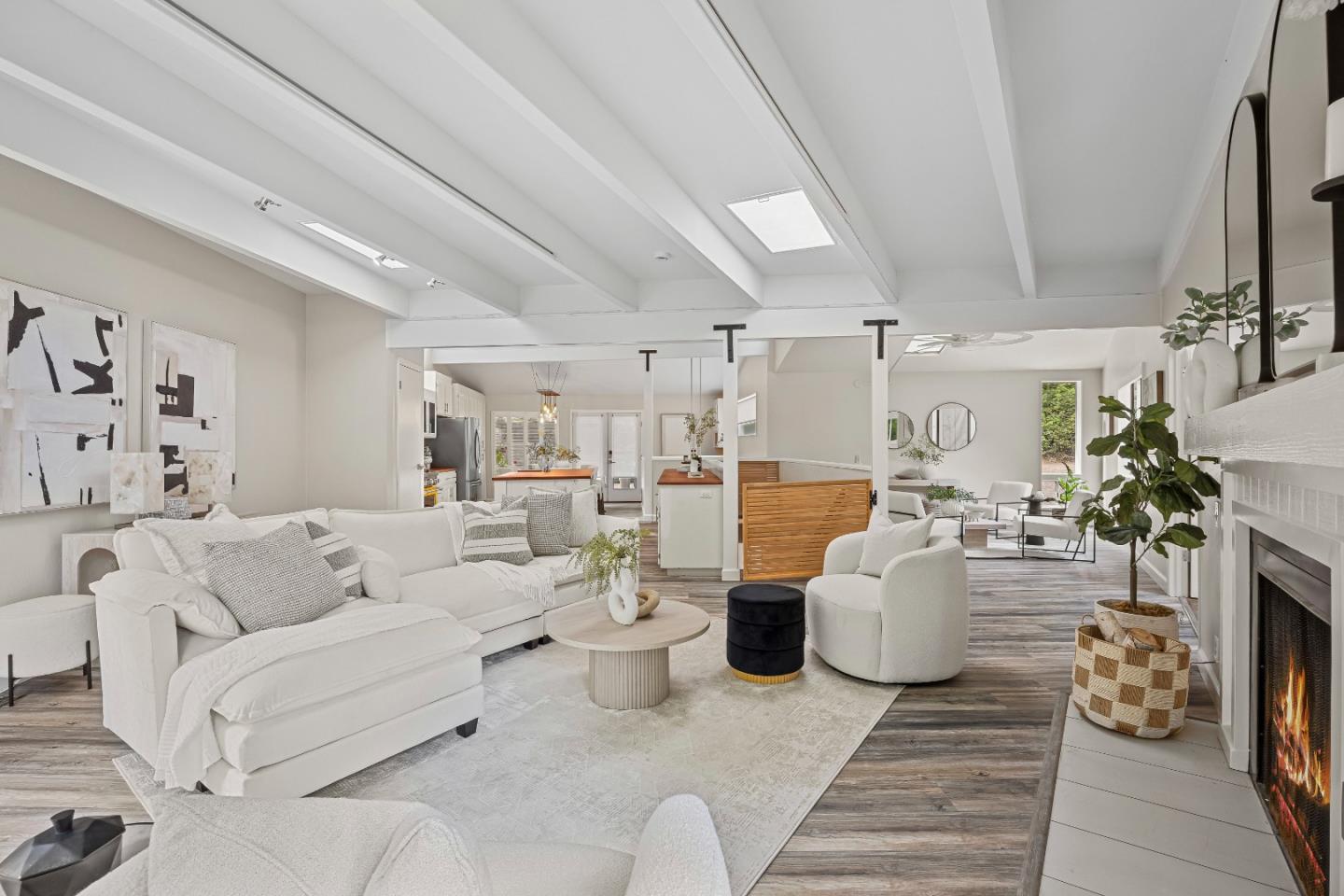 Detail Gallery Image 10 of 57 For 321 Valencia Rd, Aptos,  CA 95003 - 4 Beds | 2 Baths