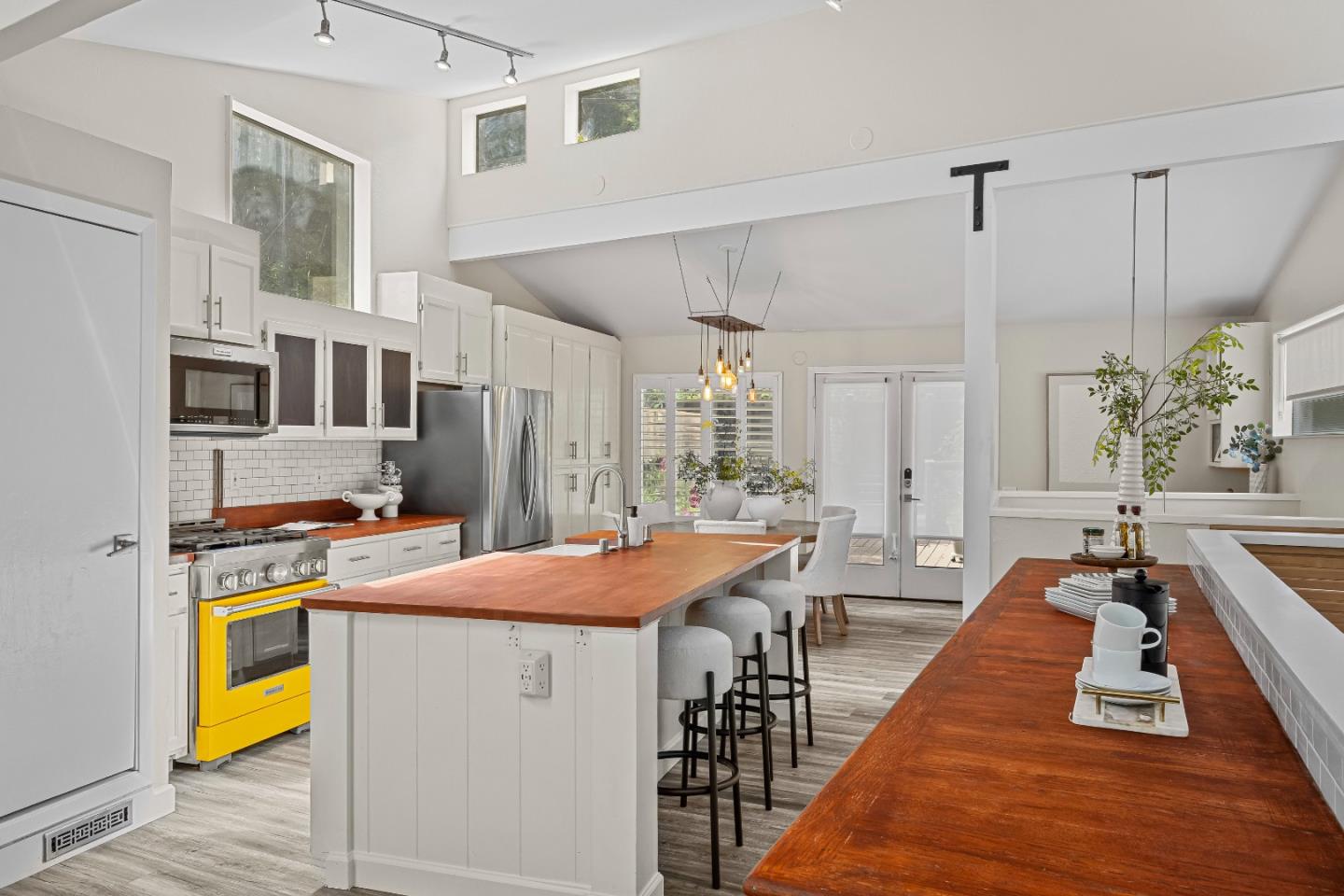 Detail Gallery Image 11 of 57 For 321 Valencia Rd, Aptos,  CA 95003 - 4 Beds | 2 Baths
