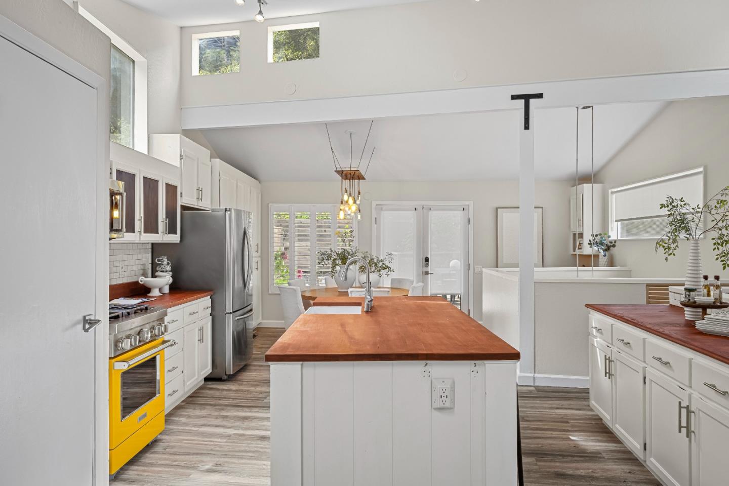 Detail Gallery Image 12 of 57 For 321 Valencia Rd, Aptos,  CA 95003 - 4 Beds | 2 Baths