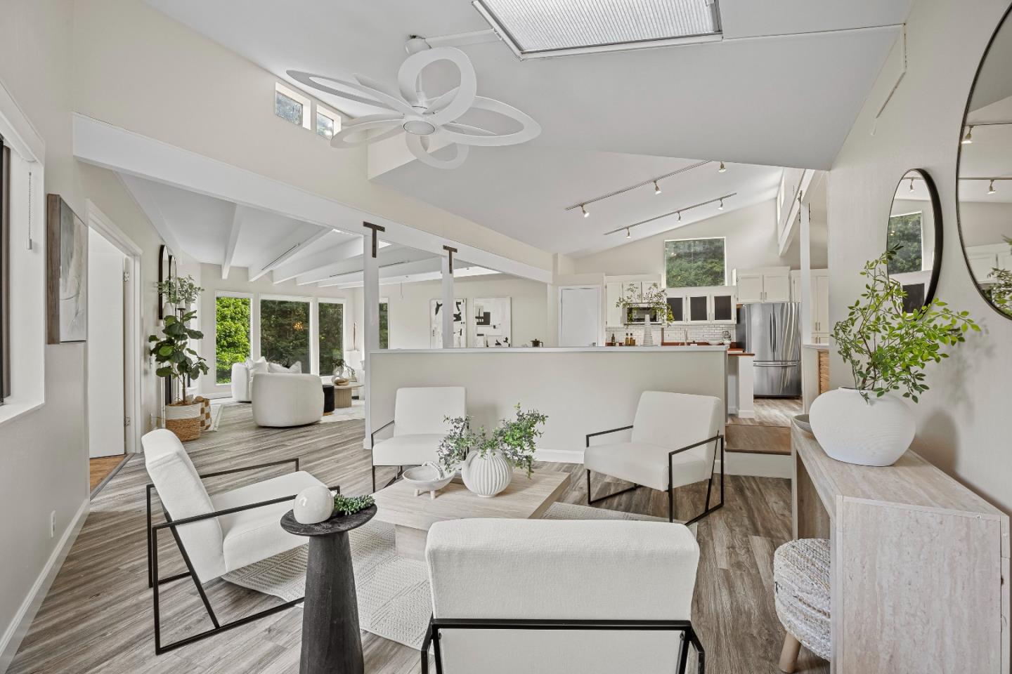 Detail Gallery Image 6 of 57 For 321 Valencia Rd, Aptos,  CA 95003 - 4 Beds | 2 Baths