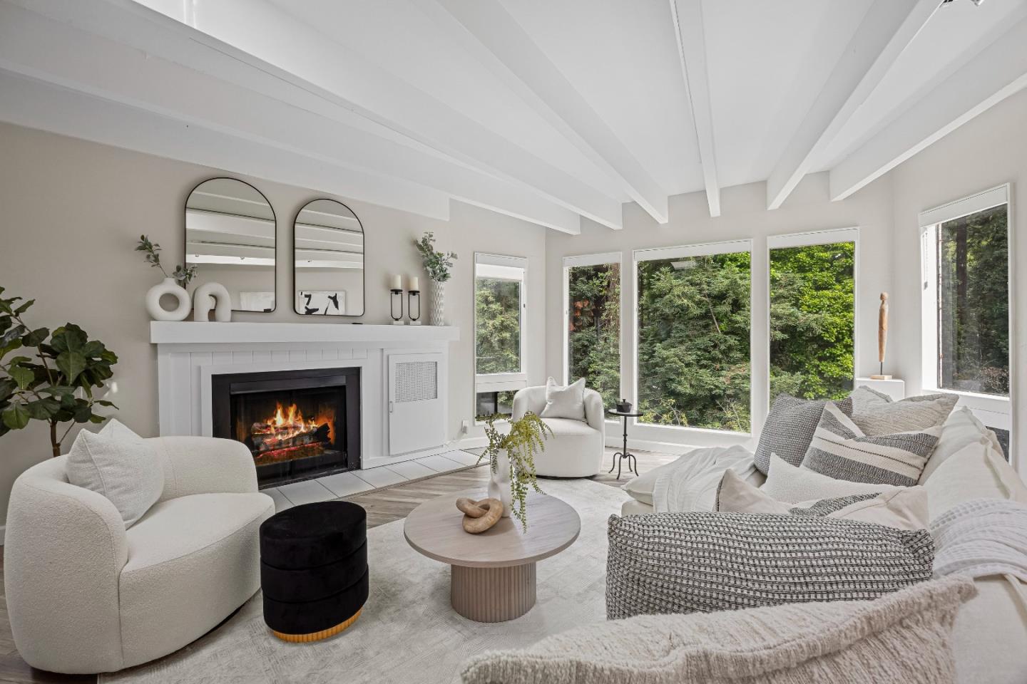 Detail Gallery Image 8 of 57 For 321 Valencia Rd, Aptos,  CA 95003 - 4 Beds | 2 Baths