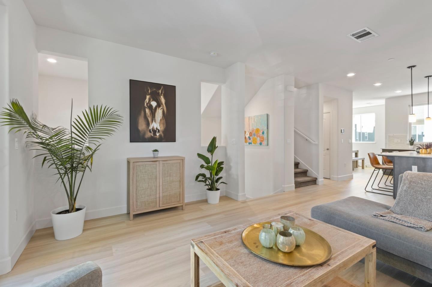 Detail Gallery Image 14 of 63 For 178 Llano De Los Robles Ave, San Jose,  CA 95136 - 4 Beds | 3/1 Baths