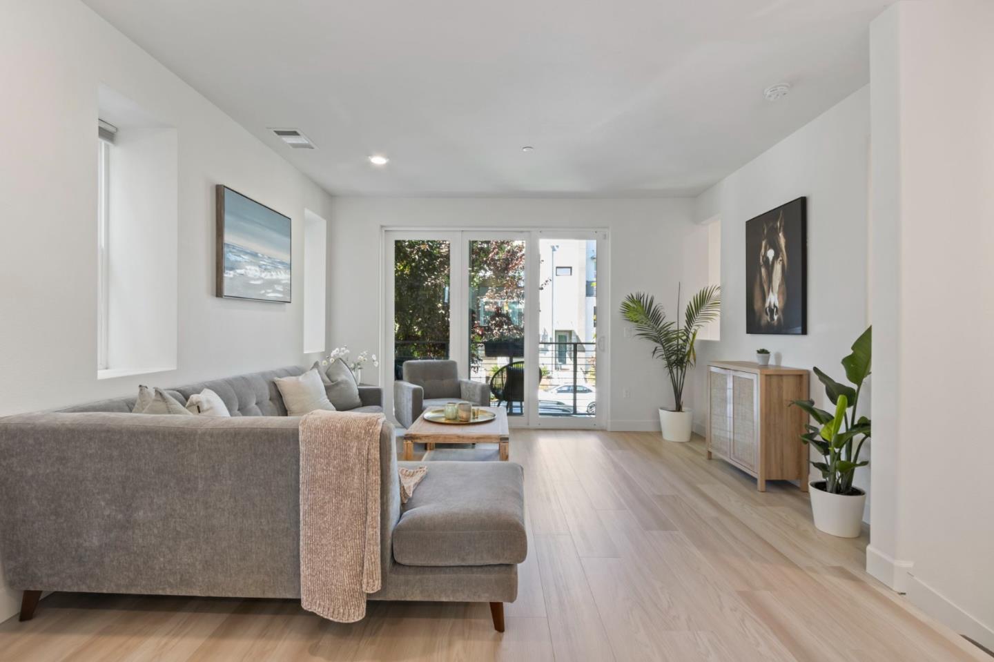 Detail Gallery Image 17 of 63 For 178 Llano De Los Robles Ave, San Jose,  CA 95136 - 4 Beds | 3/1 Baths