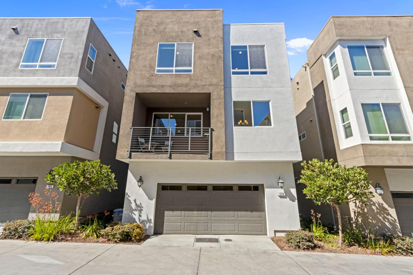 Detail Gallery Image 2 of 63 For 178 Llano De Los Robles Ave, San Jose,  CA 95136 - 4 Beds | 3/1 Baths