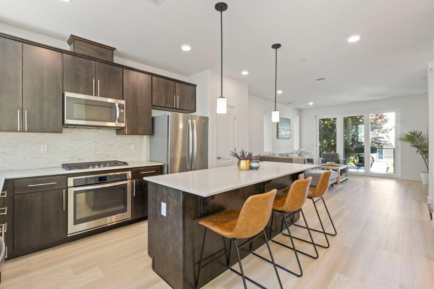 Detail Gallery Image 22 of 63 For 178 Llano De Los Robles Ave, San Jose,  CA 95136 - 4 Beds | 3/1 Baths