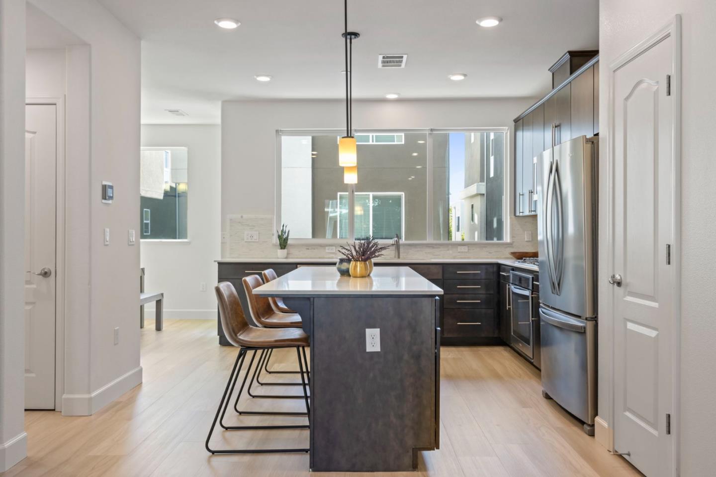 Detail Gallery Image 24 of 63 For 178 Llano De Los Robles Ave, San Jose,  CA 95136 - 4 Beds | 3/1 Baths