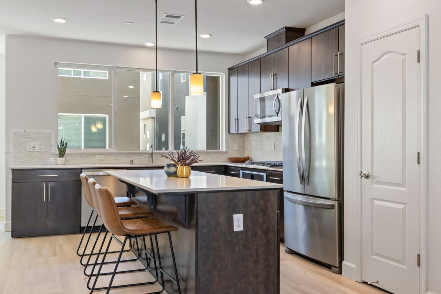 Detail Gallery Image 25 of 63 For 178 Llano De Los Robles Ave, San Jose,  CA 95136 - 4 Beds | 3/1 Baths
