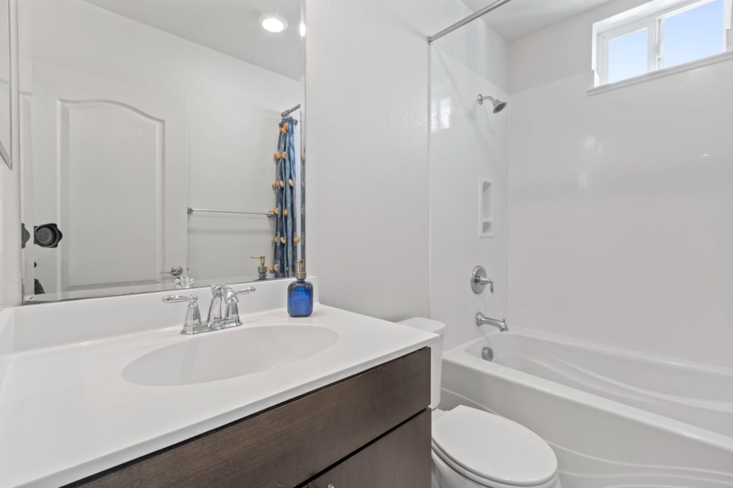 Detail Gallery Image 40 of 63 For 178 Llano De Los Robles Ave, San Jose,  CA 95136 - 4 Beds | 3/1 Baths