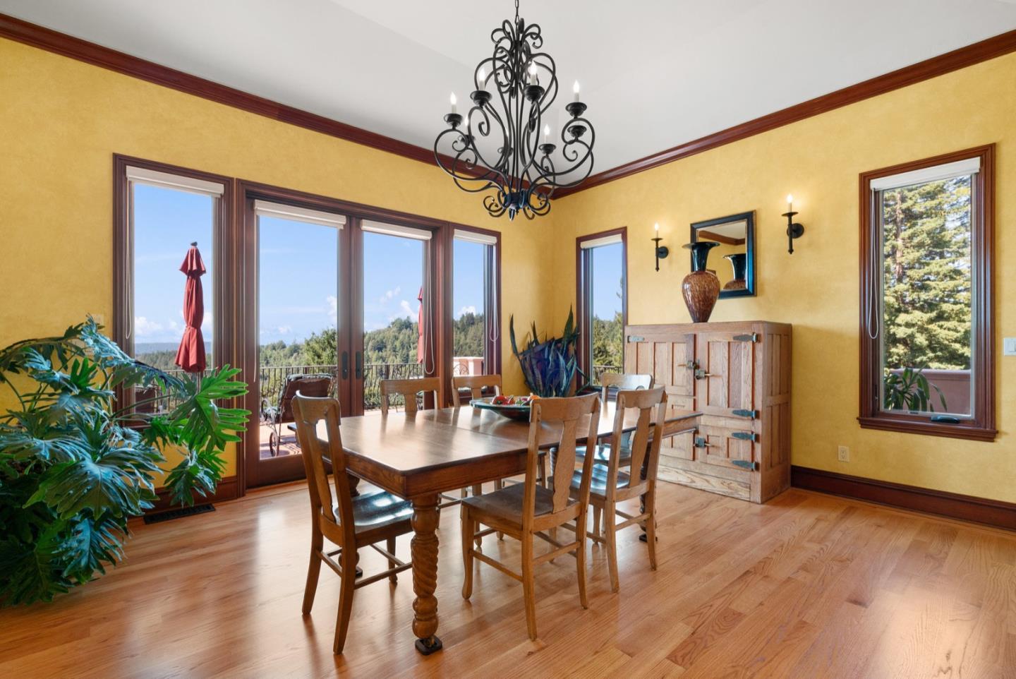 Detail Gallery Image 16 of 96 For 2053 Weston Rd, Scotts Valley,  CA 95066 - 4 Beds | 4/1 Baths