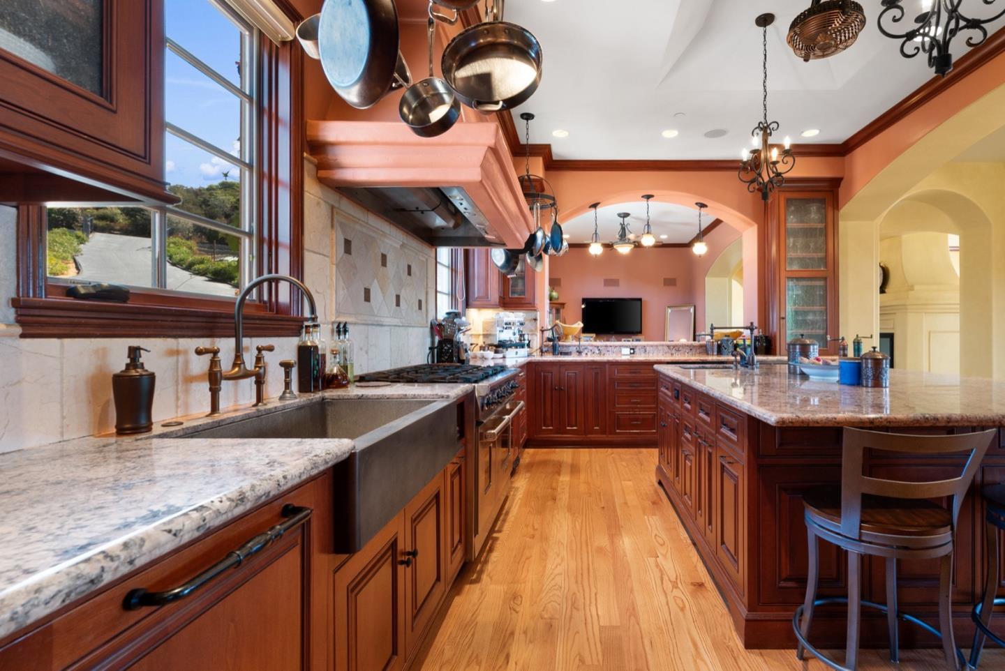 Detail Gallery Image 21 of 96 For 2053 Weston Rd, Scotts Valley,  CA 95066 - 4 Beds | 4/1 Baths