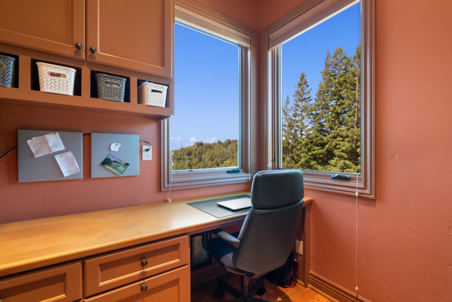 Detail Gallery Image 28 of 96 For 2053 Weston Rd, Scotts Valley,  CA 95066 - 4 Beds | 4/1 Baths
