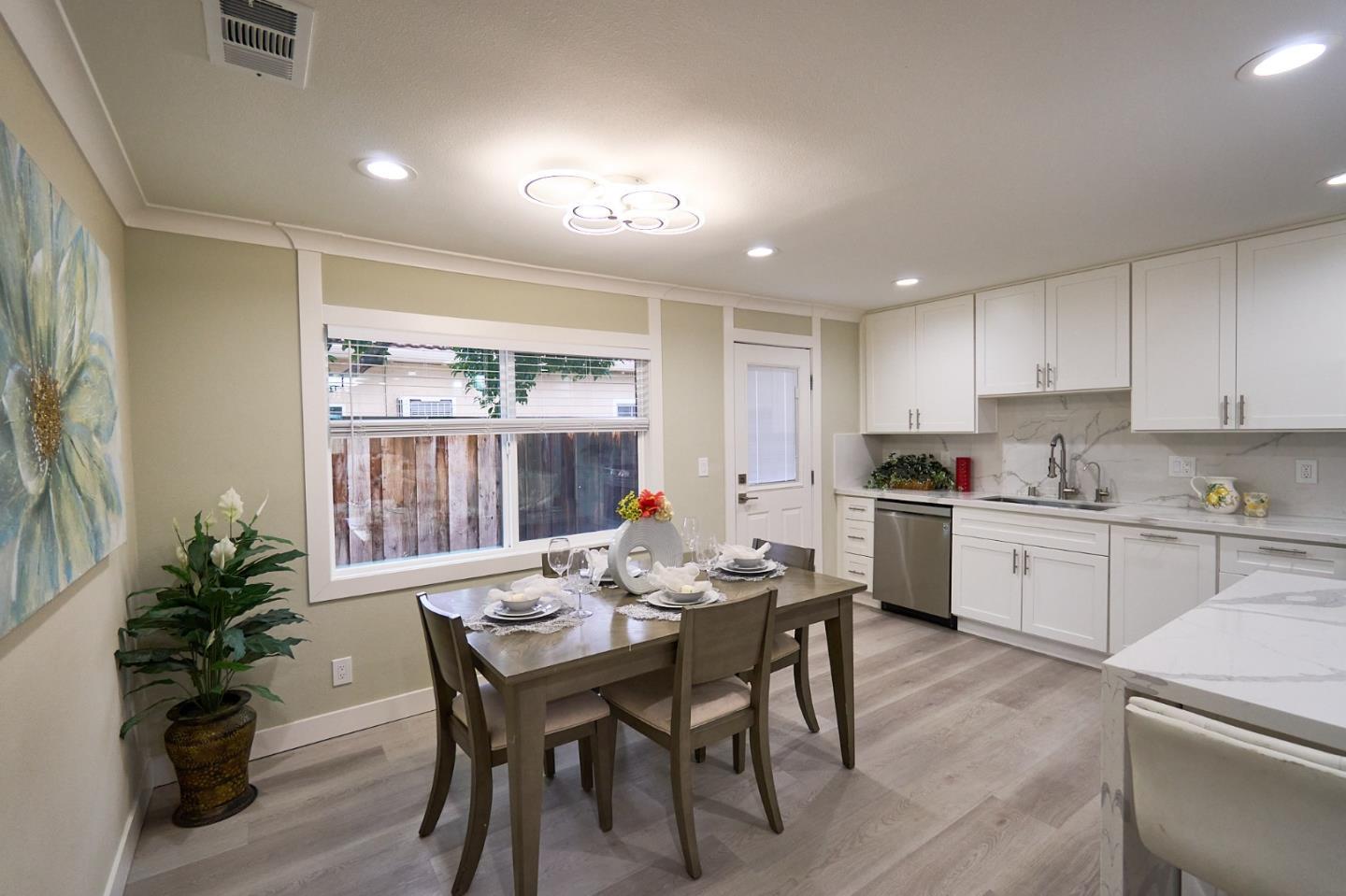 Detail Gallery Image 10 of 28 For 470 Holly Way, Milpitas,  CA 95035 - 4 Beds | 2 Baths