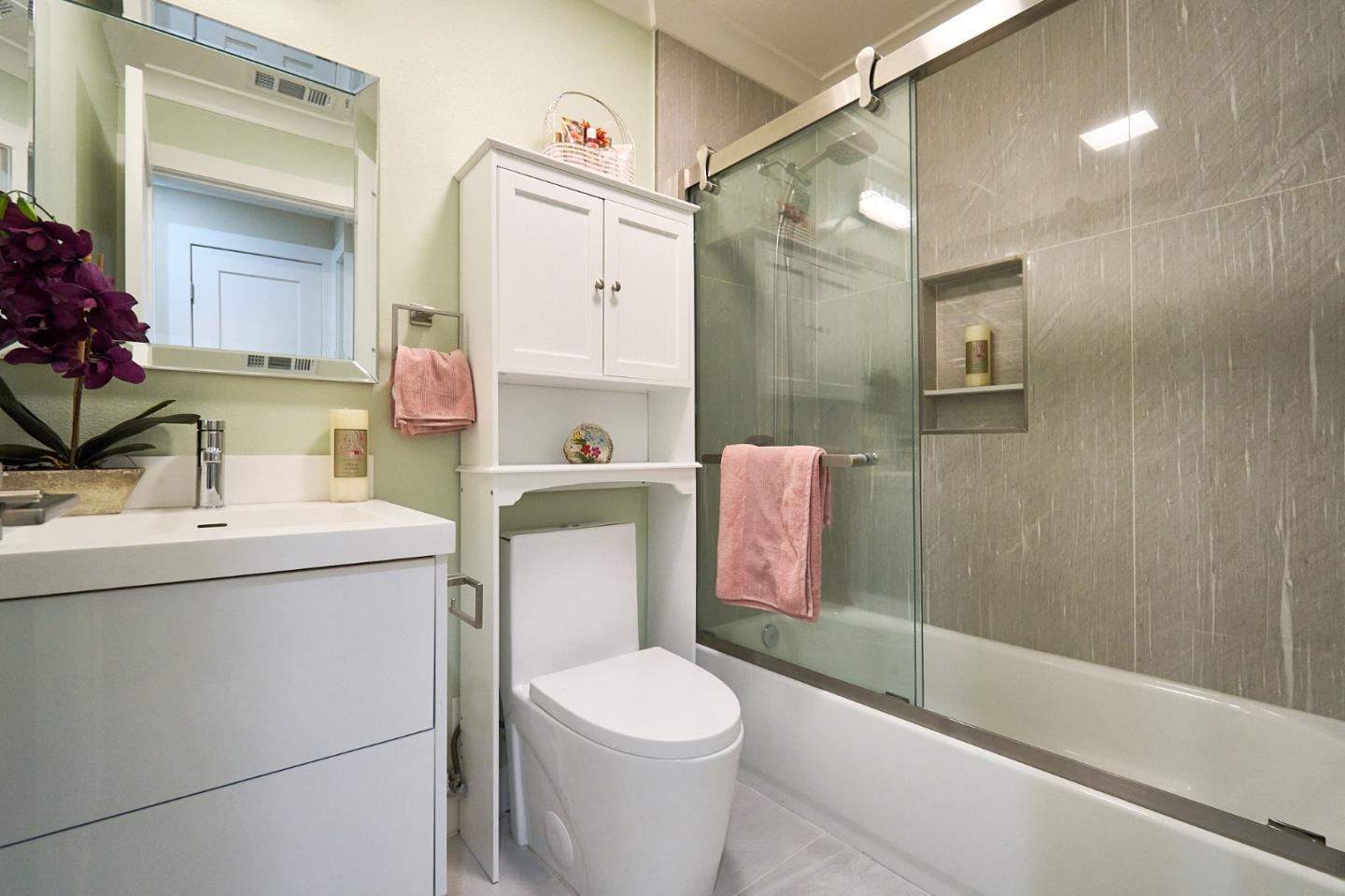 Detail Gallery Image 14 of 28 For 470 Holly Way, Milpitas,  CA 95035 - 4 Beds | 2 Baths