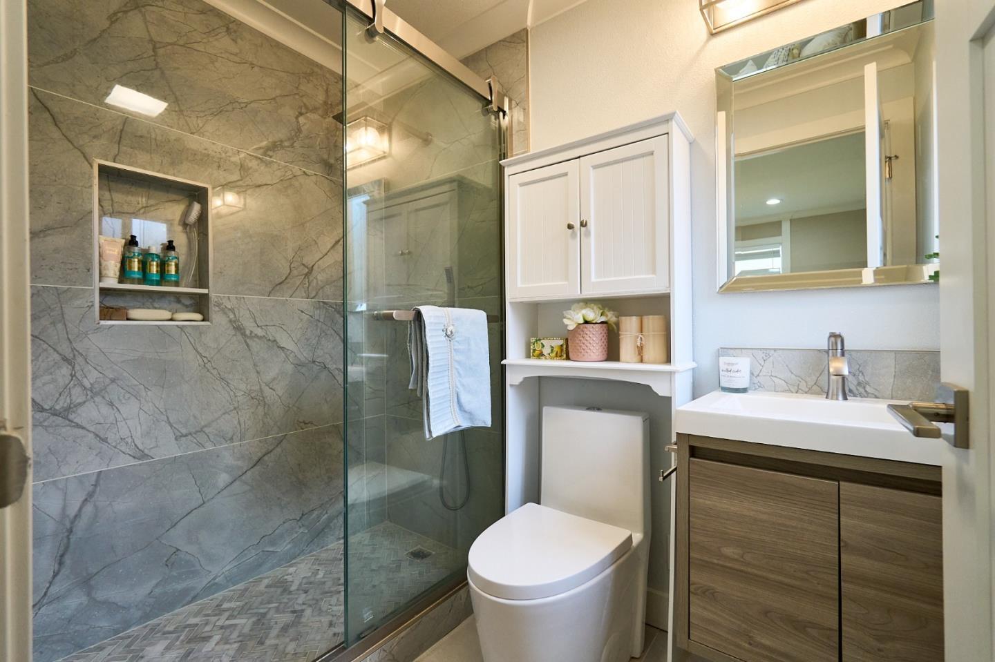 Detail Gallery Image 16 of 28 For 470 Holly Way, Milpitas,  CA 95035 - 4 Beds | 2 Baths